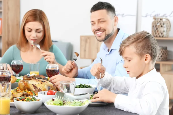 Familie Viert Thanksgiving Day Thuis — Stockfoto