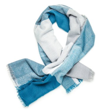 Beyaz arkaplanda güzel bir eşarp