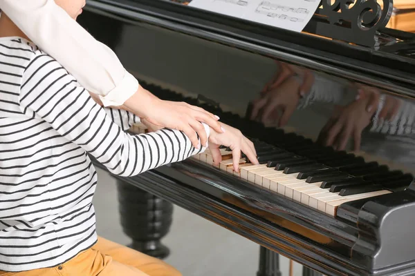 Private Music Teacher Giving Piano Lessons Little Boy — 스톡 사진