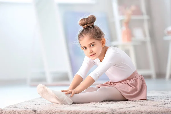 Niedliche Kleine Ballerina Hause — Stockfoto