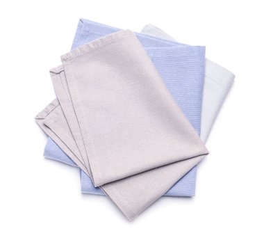 Beyaz arka planda temiz peçeteler