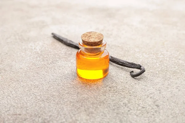 Bottle Aromatic Vanilla Extract Light Background — Stock Photo, Image