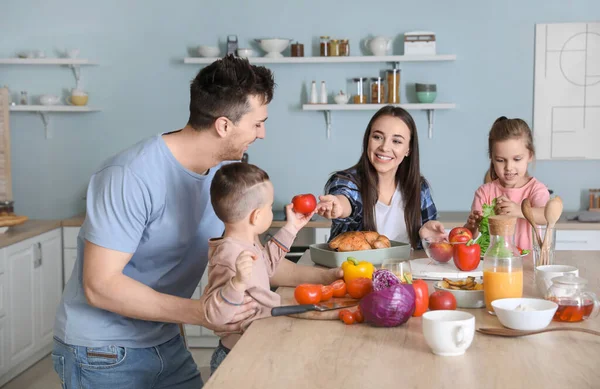 Young Family Cooking Together Kitchen — Stock Photo, Image