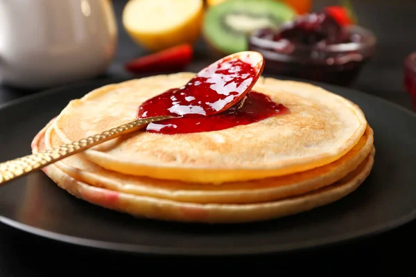 Stack Tasty Sweet Pancakes Jam Plate Closeup — Stock Photo, Image