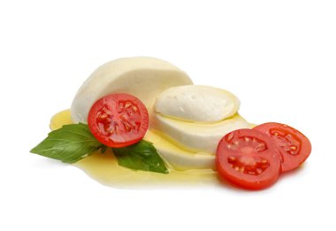 Domatesli Mozzarella peyniri ve beyaz arka planda yağ