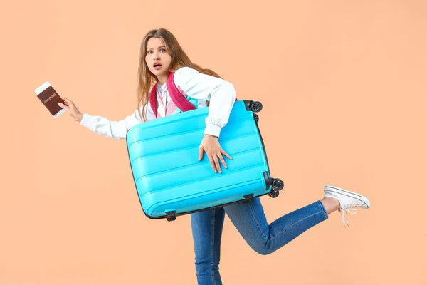 Running Female Tourist Luggage Color Background — Stock Photo, Image