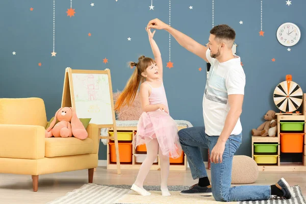 Father His Little Daughter Dancing Home — Stock Photo, Image