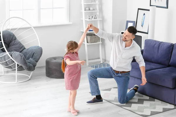 Father His Little Daughter Dancing Home — Stock Photo, Image