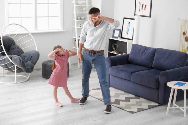 Father His Little Daughter Dancing Home — Stock Photo, Image