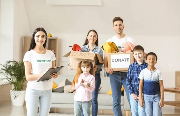 Volunteers Donations Children Orphan Home — Stock Photo, Image