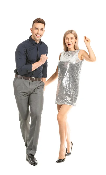 幸せなダンス若いカップルオンホワイト背景 — ストック写真