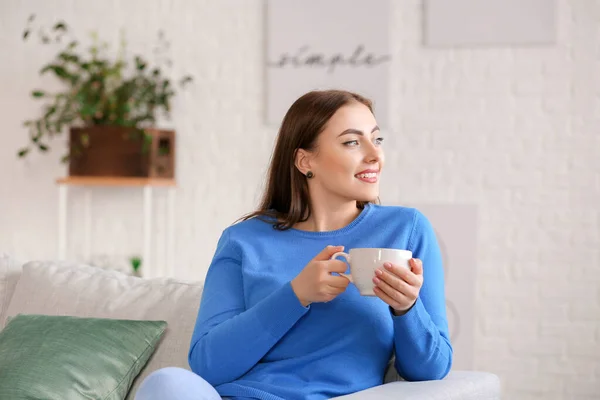 Young Woman Warm Sweater Drinking Tea Home — Stock Photo, Image