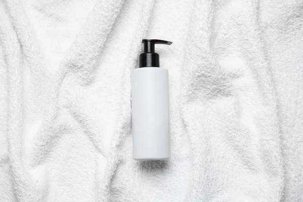 Bottle Shampoo White Towel — Stock Photo, Image