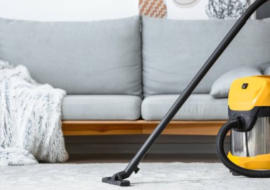 Modern elektrik süpürgesi.