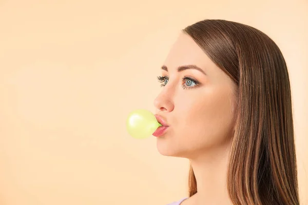 Beautiful Young Woman Chewing Gum Color Background — Stock Photo, Image