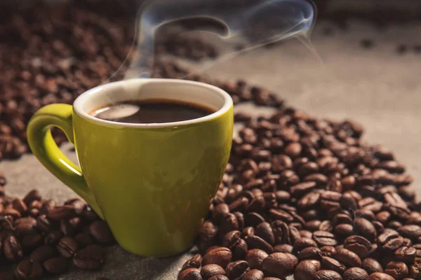 Kopje Hete Koffie Bonen Tafel — Stockfoto