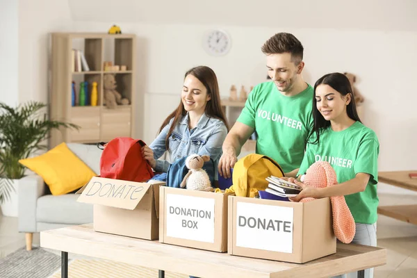 Volunteers Donations Orphan Home — Stock Photo, Image