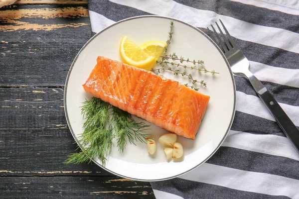 Cooked Salmon Fillet Herbs Table — Stock Photo, Image
