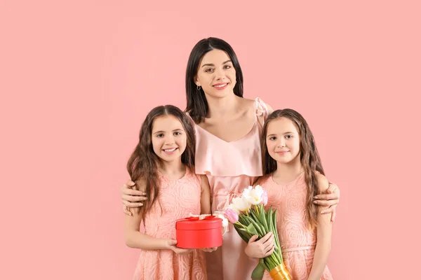 Woman Her Little Daughters Gifts Color Background Mother Day Celebration — Stock Photo, Image
