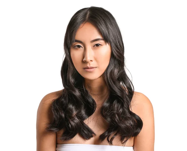 Молодая Азиатка Красивыми Длинными Волосами Белом Фоне — стоковое фото