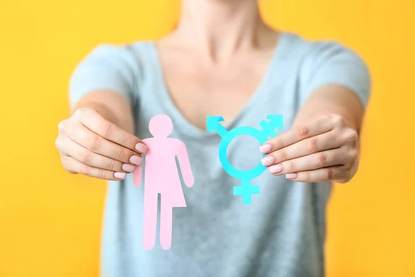 Woman Holding Paper Figure Symbol Transgender Color Background — Stock Photo, Image