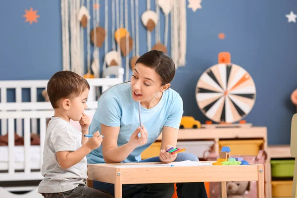 Nanny Cute Little Boy Drawing Home — Stock Photo, Image