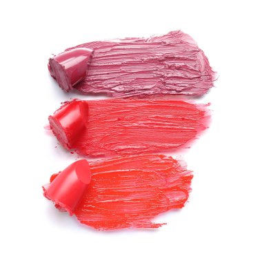 Beyaz arkaplanda parlak ruj izleri