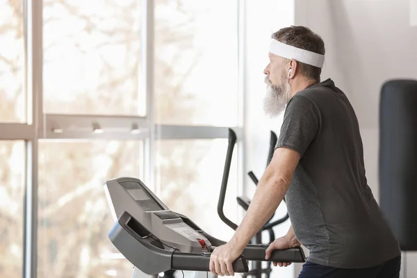 Sportiv Vârstă Formare Sala Gimnastică — Fotografie, imagine de stoc