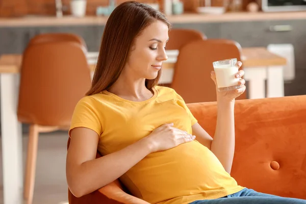 Beautiful Pregnant Woman Drinking Milk Home — Stock Photo, Image