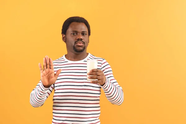 Young African American Man Dairy Allergy Color Background — Stock Photo, Image