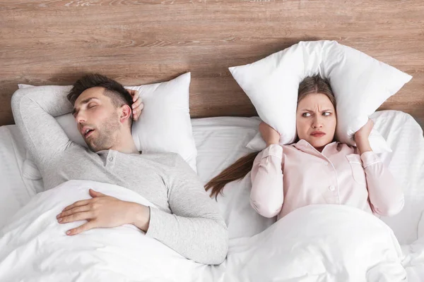 Young Irritated Woman Bed Snoring Husband Home — Stock Photo, Image