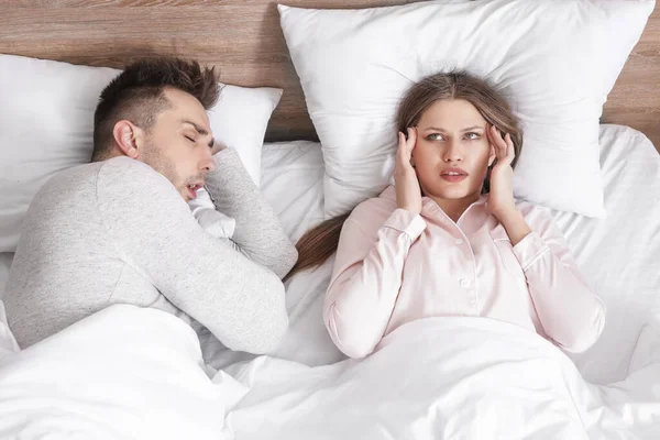 Young Irritated Woman Bed Snoring Husband Home — Stock Photo, Image