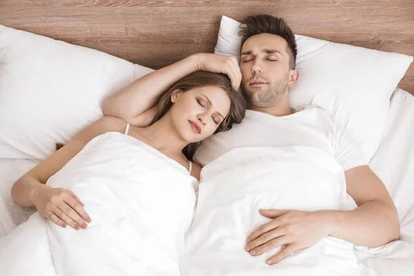 Young Couple Sleeping Bed — Stock Photo, Image