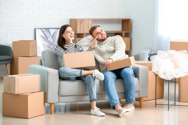 Young Couple New Flat Moving Day — Stock Photo, Image