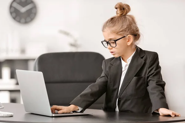 Little Businesswoman Laptop Working Office — Stock Photo, Image