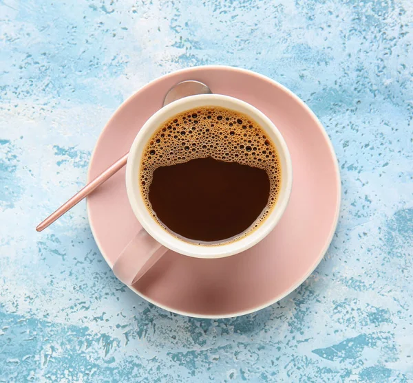 Filiżanka Gorącej Kawy Tle Koloru — Zdjęcie stockowe
