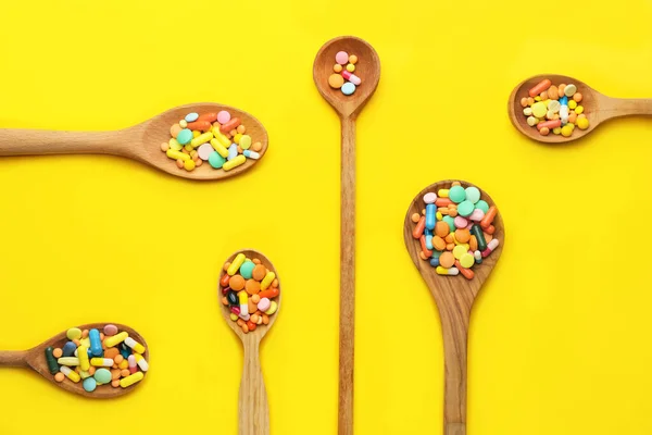 Spoons Different Pills Color Background — Stock Photo, Image