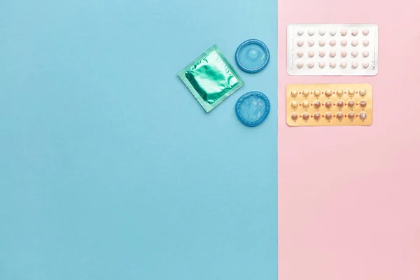 Contraceptive Pills Condoms Color Background — Stock Photo, Image