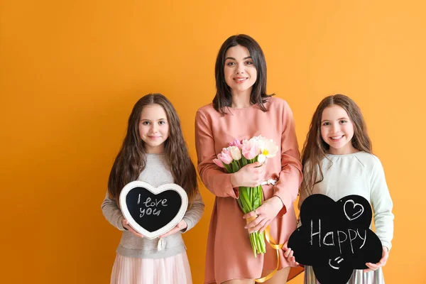 Little Girls Greeting Mom Color Background Mother Day Celebration — Stock Photo, Image