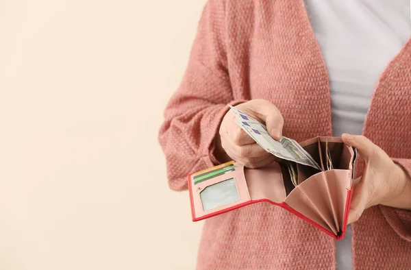 Senior Woman Wallet Color Background Closeup — Stock Photo, Image