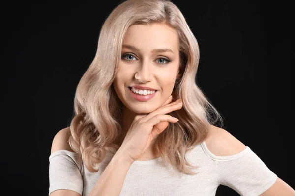 Young Blonde Beautiful Hair Dark Background — Stock Photo, Image