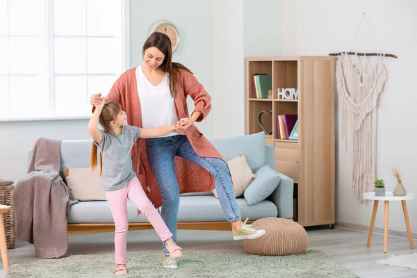 Happy Mother Her Little Daughter Dancing Home — Stock Photo, Image