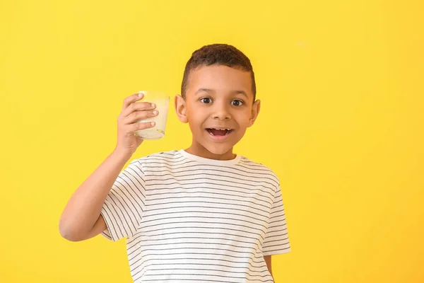 African American Boy Milk Color Background — Stock Photo, Image