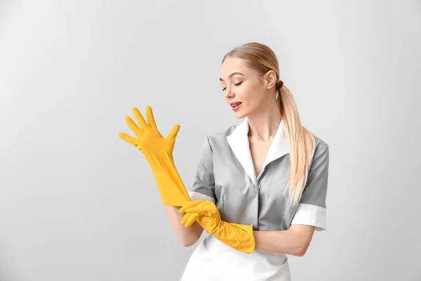 Beautiful Young Chambermaid Light Background — Stock Photo, Image