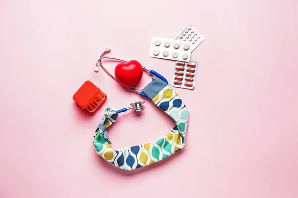 Stethoscope Cover Heart Pills Color Background — Stock Photo, Image