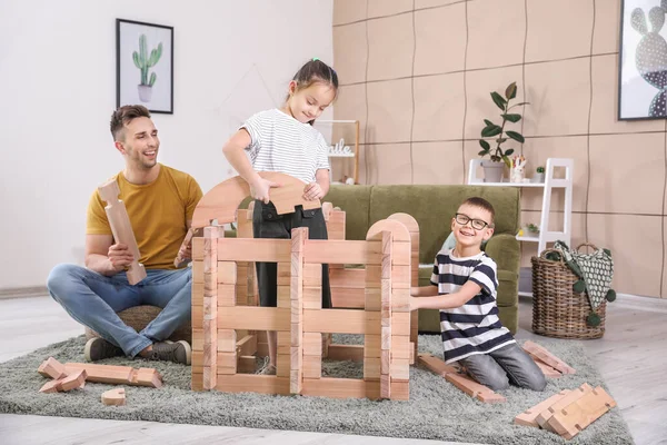 Father Little Children Playing Take Apart House Home — Stock Photo, Image