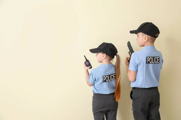 Leuke Kleine Politieagenten Kleur Achtergrond — Stockfoto