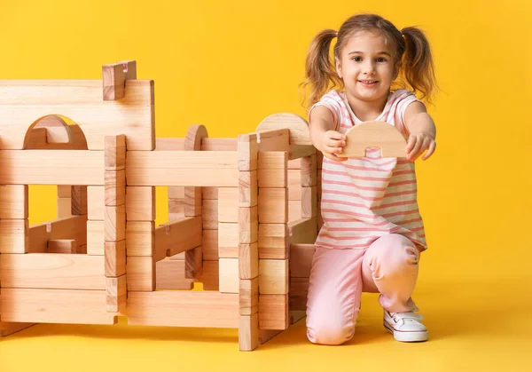 Little Girl Playing Take Apart House Color Background — Stock Photo, Image