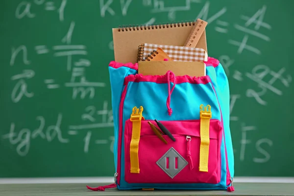 School Backpack Table Classroom — Stock Photo, Image
