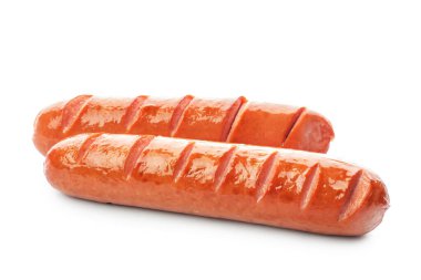 Beyaz arka planda lezzetli ızgara sosisler